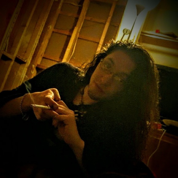 Meet your Posher, Devan - Picture 1 of 1